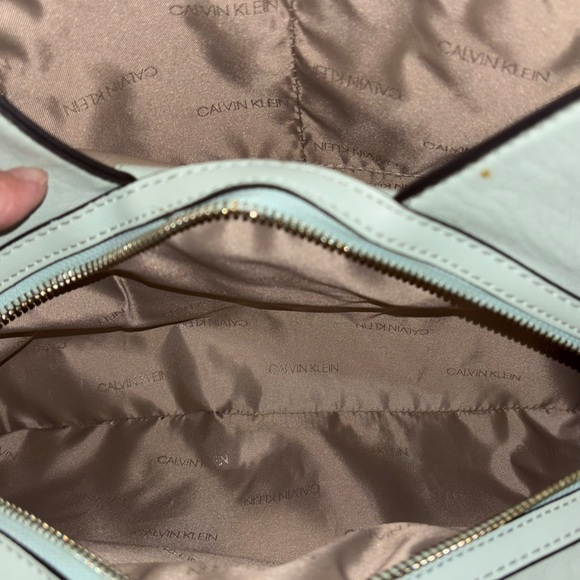 Calvin Klein Ellie Large Tote Bag Mint Green NWOT - Picture 8 of 10